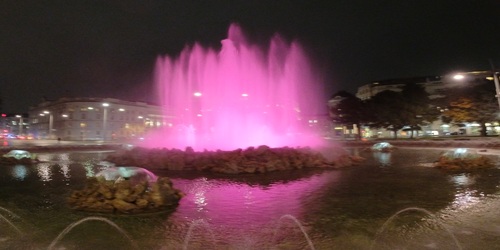 Insta360: Some fountain in Vienna at night